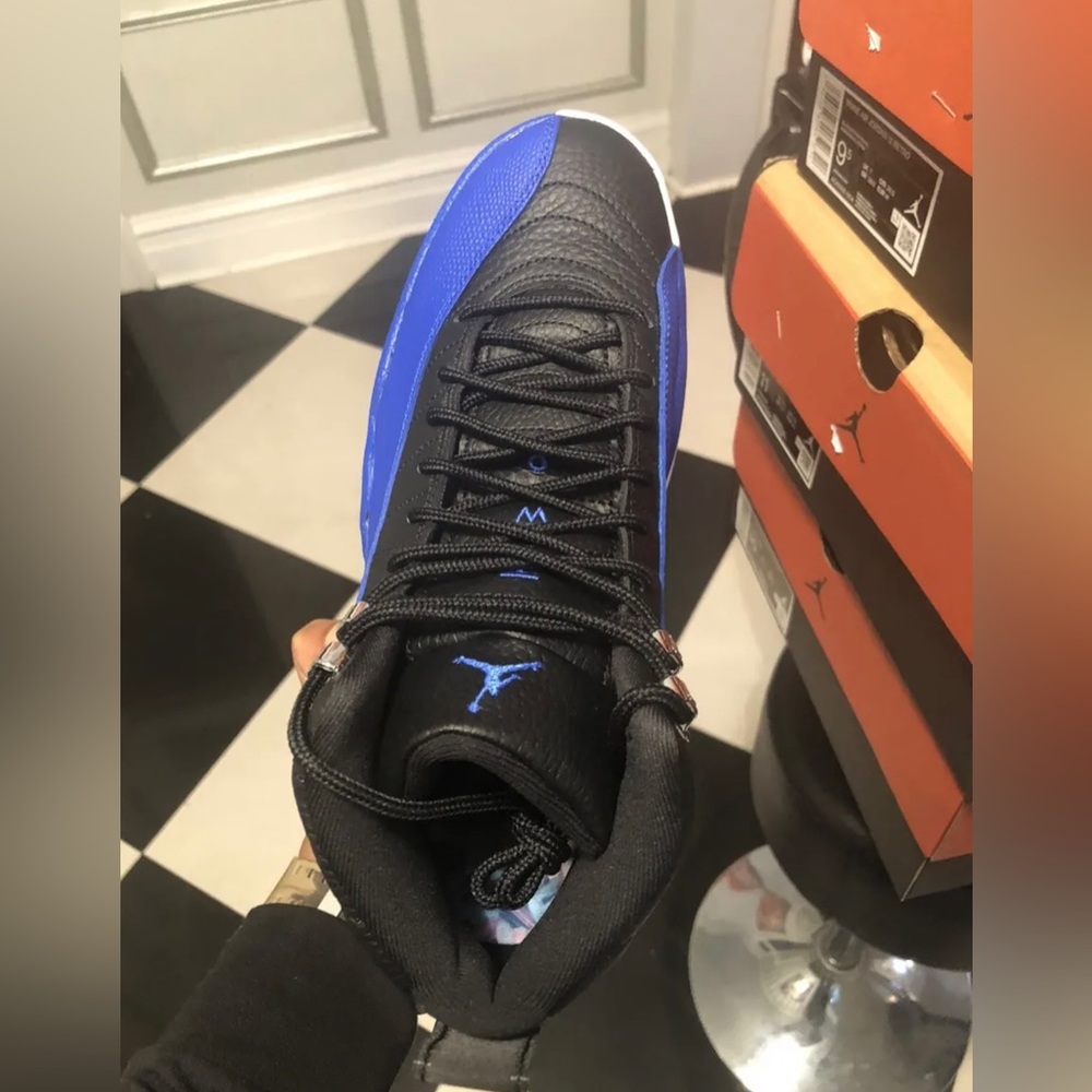 WMNS Air Jordan 12 HYPER ROYAL YOUTH